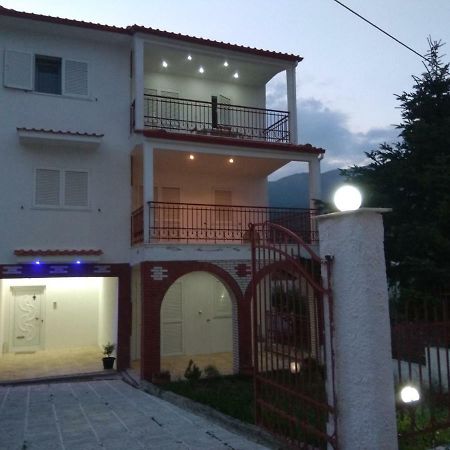 Villa Agnanti Apts And Suites Agio Pnevma エクステリア 写真