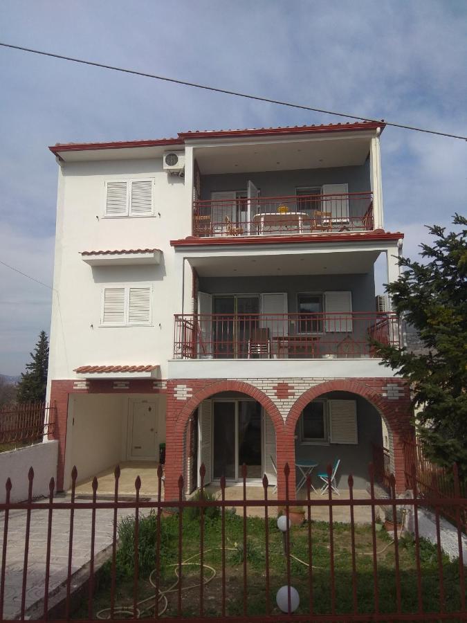 Villa Agnanti Apts And Suites Agio Pnevma エクステリア 写真