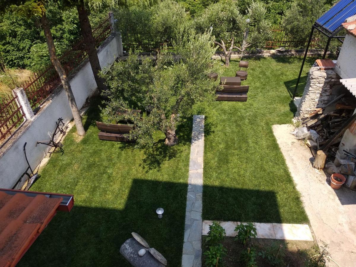 Villa Agnanti Apts And Suites Agio Pnevma エクステリア 写真