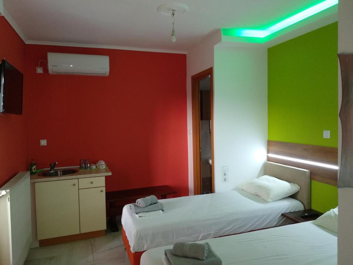 Villa Agnanti Apts And Suites Agio Pnevma エクステリア 写真