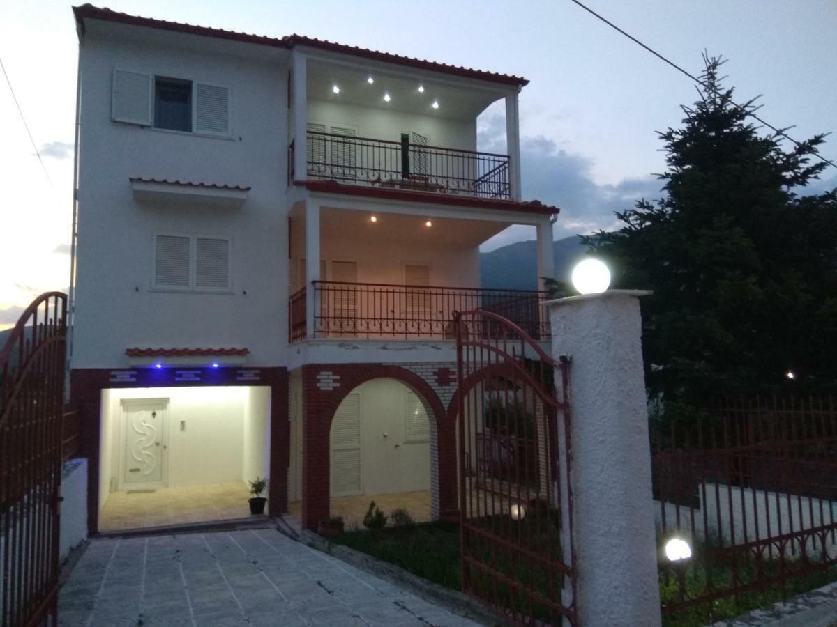 Villa Agnanti Apts And Suites Agio Pnevma エクステリア 写真